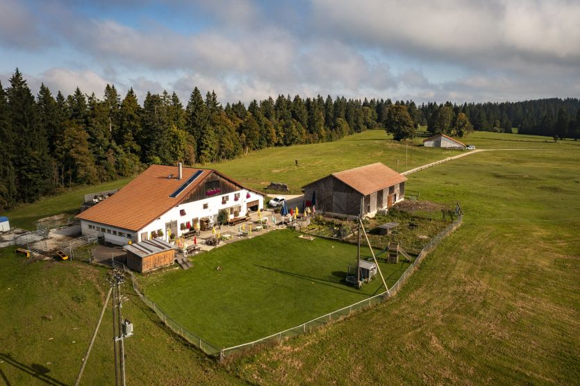 Photo aérienne par drone à Neuchâtel – IdealPC 2