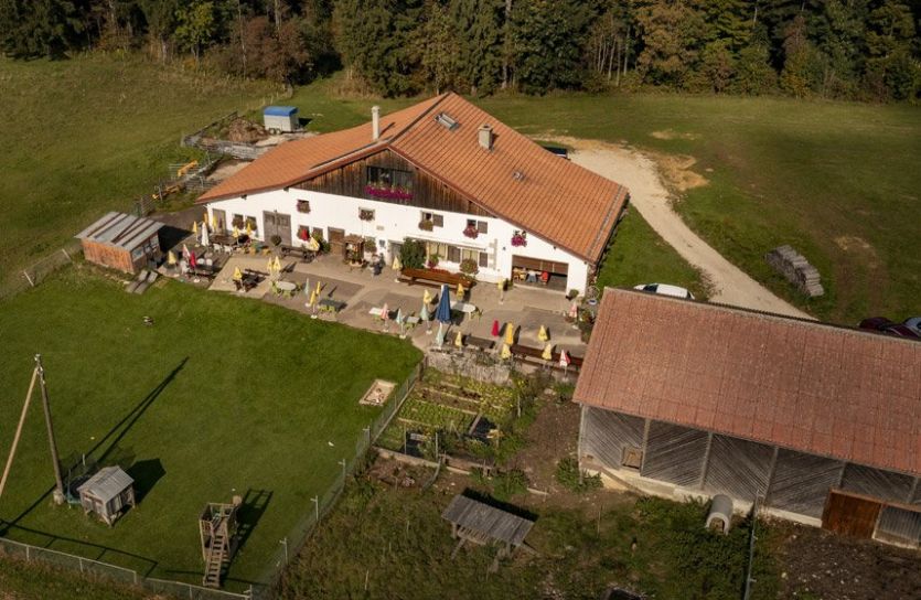 Photo aérienne par drone à Neuchâtel – IdealPC 3
